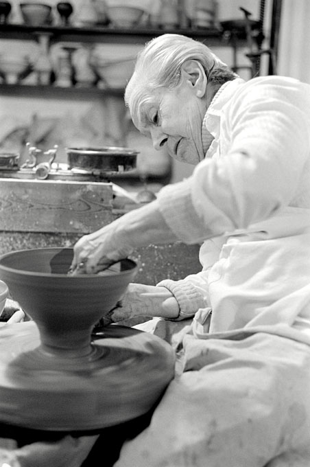 Lucie Rie in her studio 1982/3